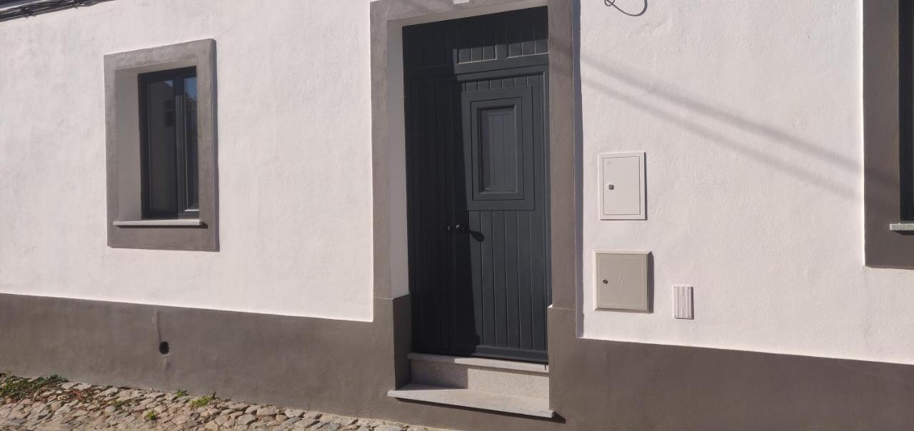Pinheiro De Monsaraz-Casas Da Colmeia T2 เรเกงกุส ดิ มอนซารัซ ภายนอก รูปภาพ